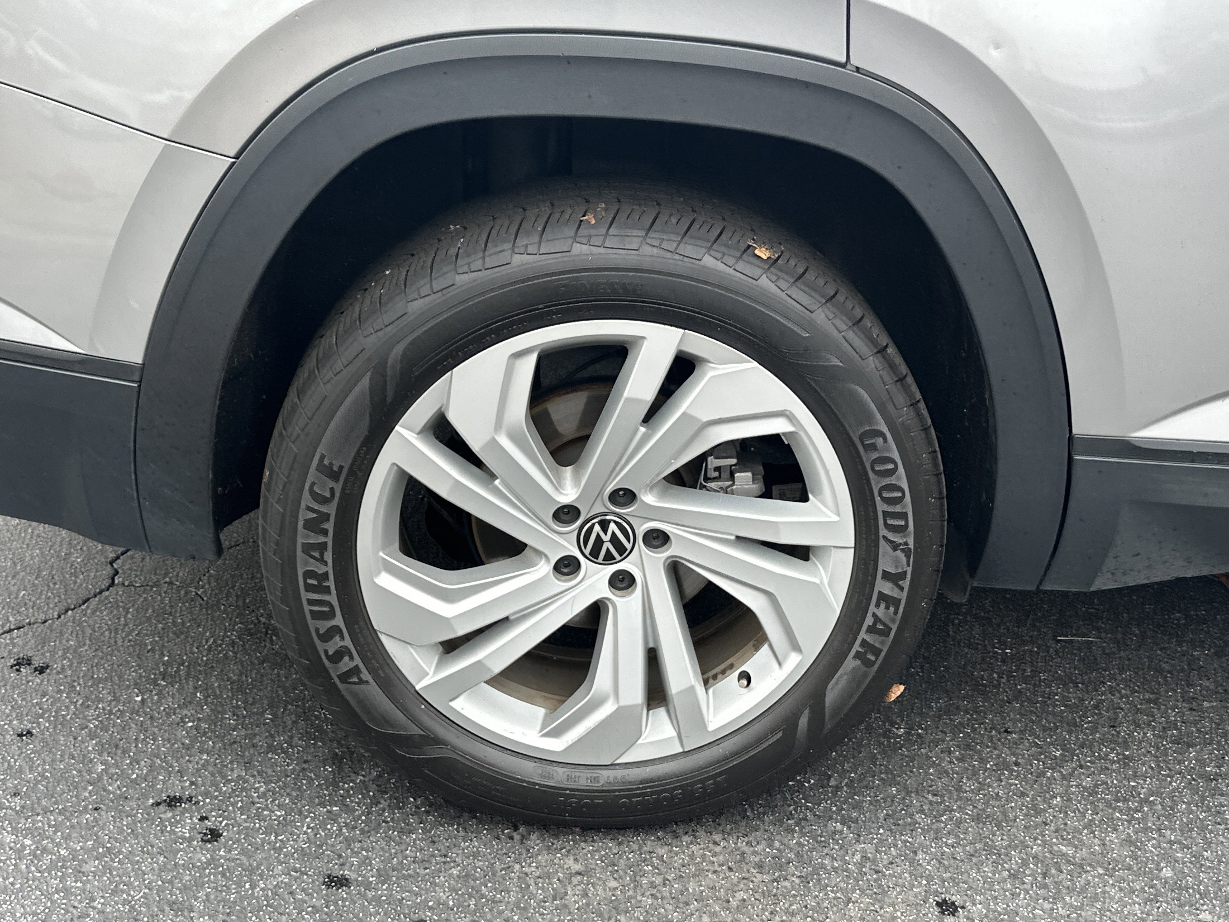 Used 2022 Volkswagen Atlas SE w/ Panoramic Sunroof Package image 16