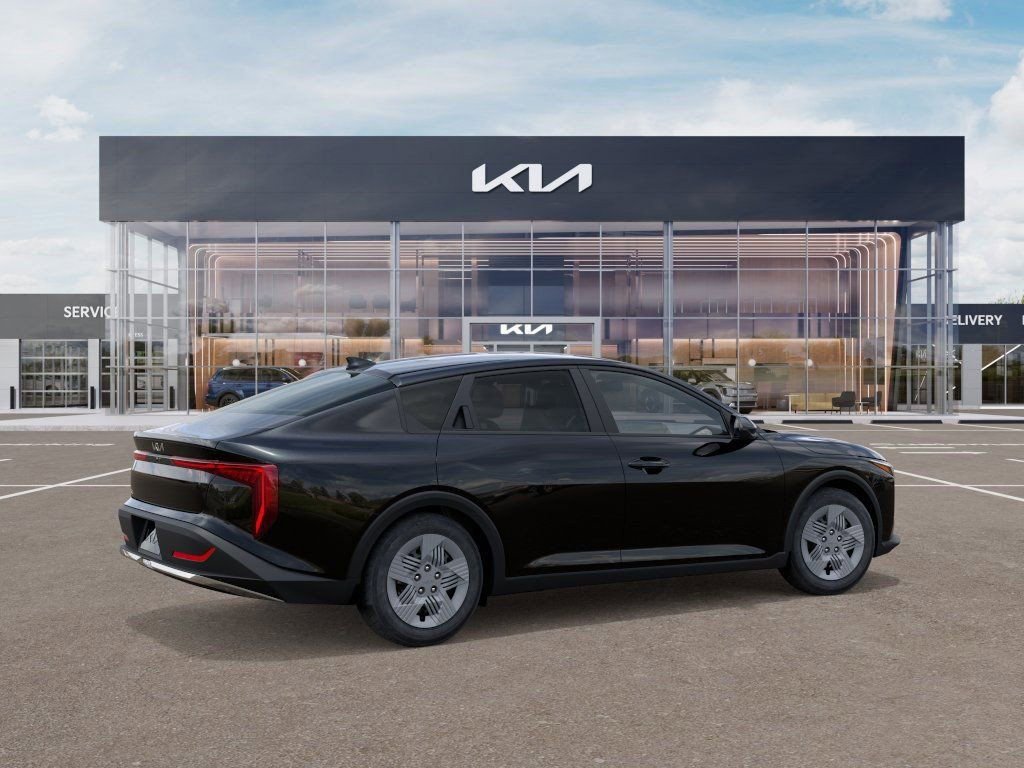 New 2025 Kia K4 LXS image 6