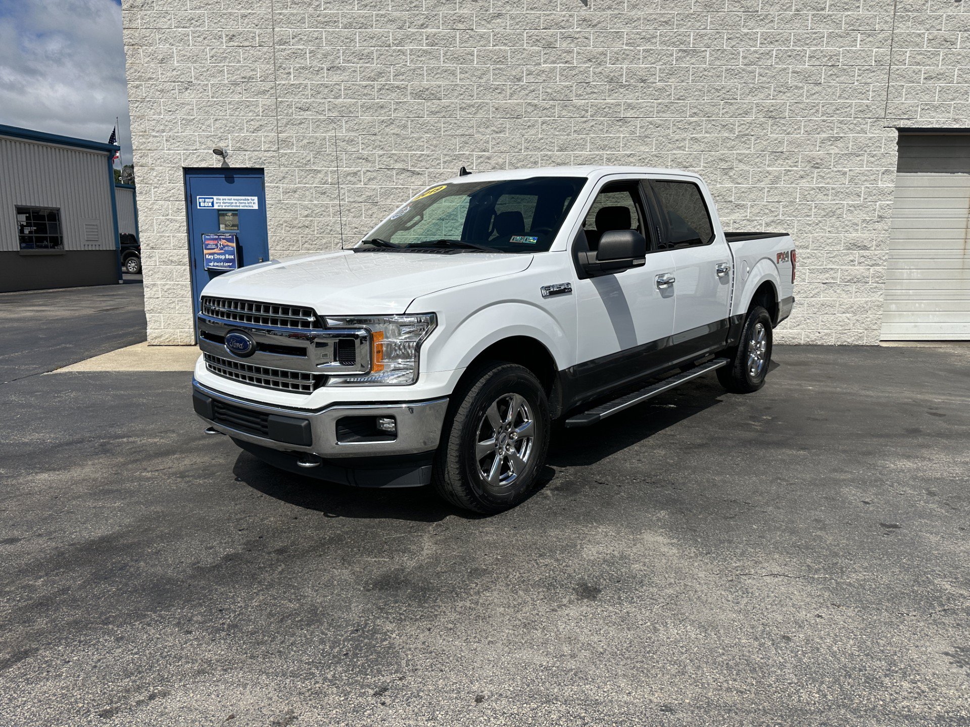 Used 2019 Ford F150 XLT w/ Equipment Group 302A Luxury AWD/4WD image 2