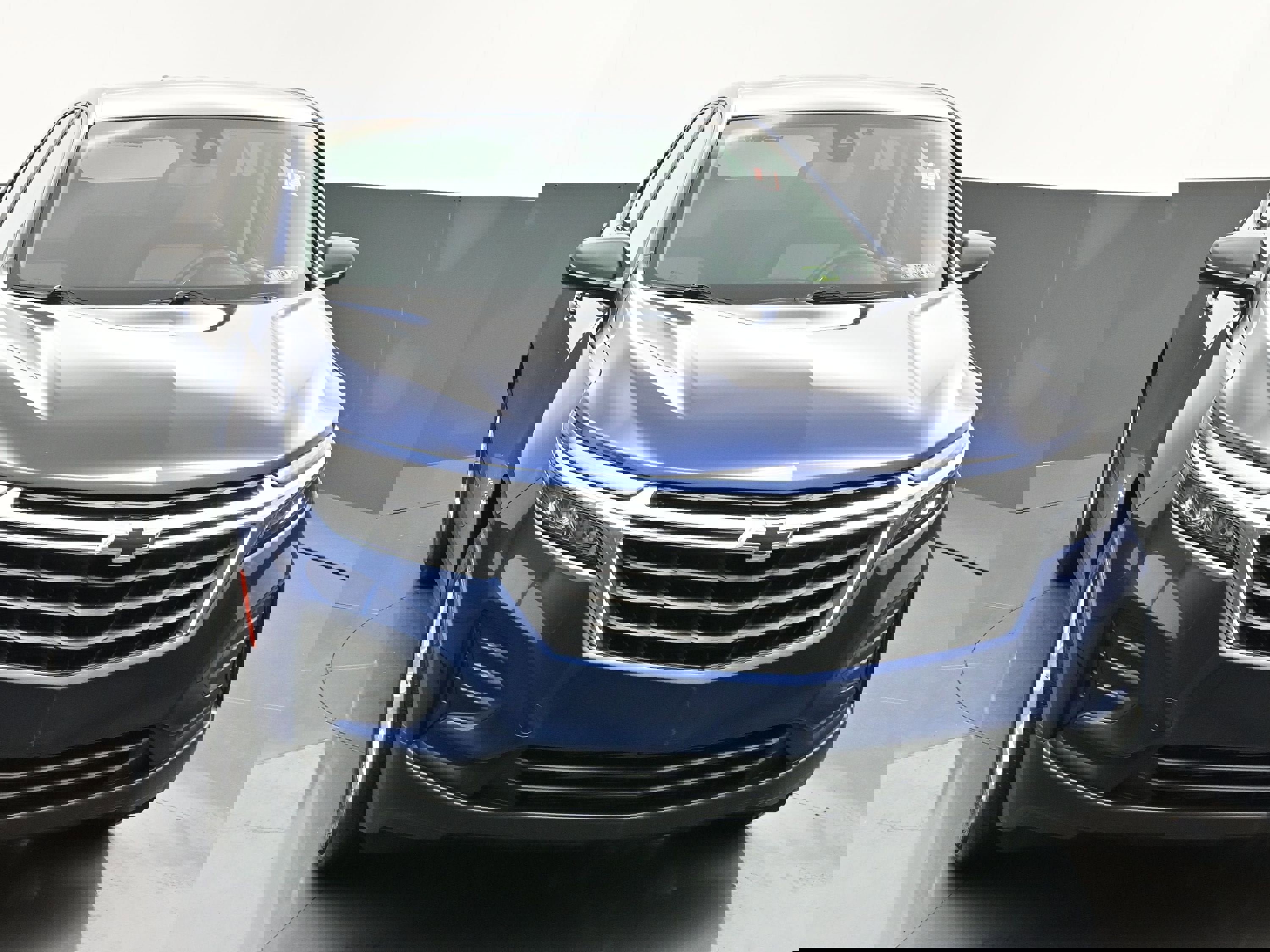 Used 2022 Chevrolet Equinox LS w/ LS Convenience Package image 2