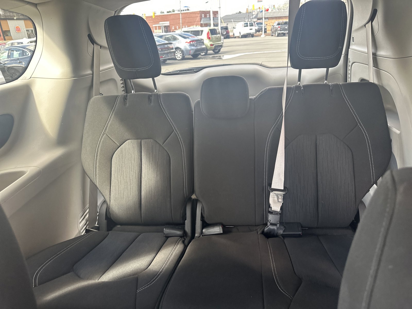 Used 2023 Chrysler Voyager LX FWD image 23