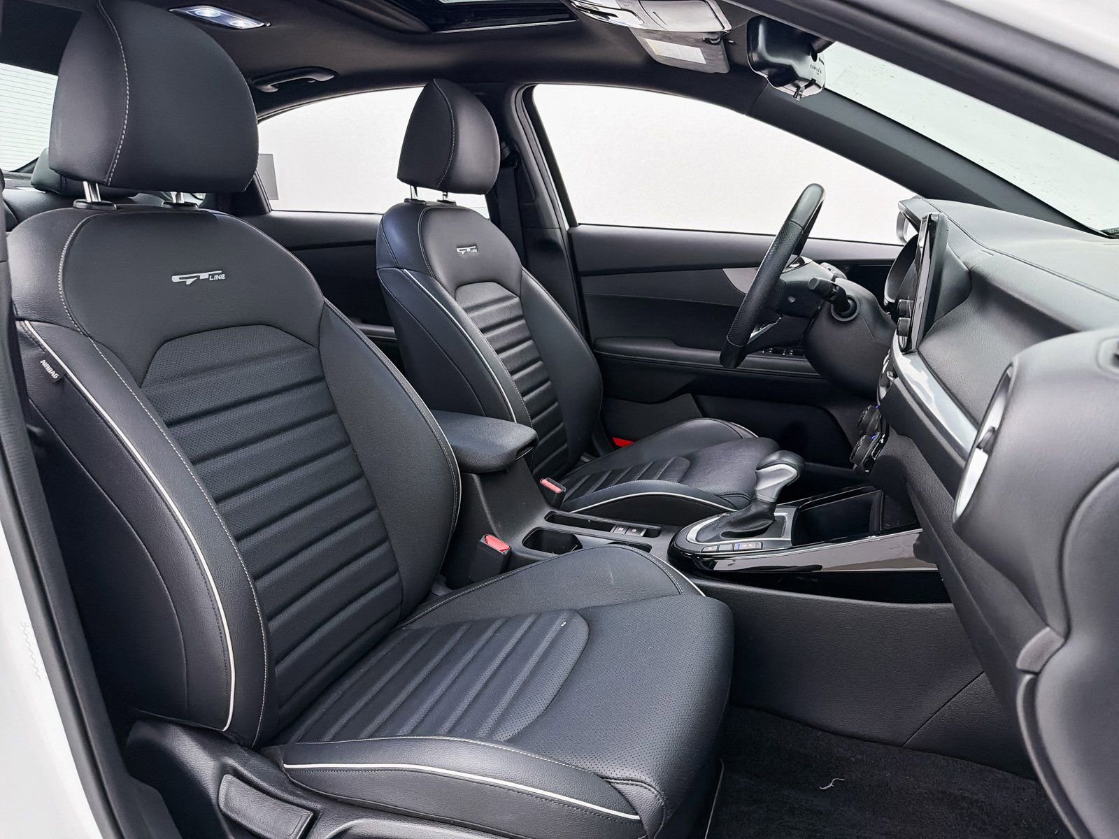 Used 2023 Kia Forte GT-Line w/ GT-Line Premium Package image 29