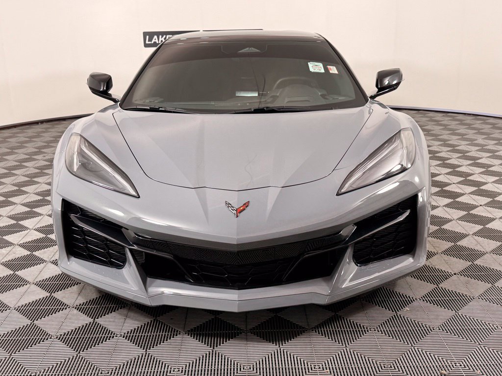 Used 2024 Chevrolet Corvette Z06 RWD image 9