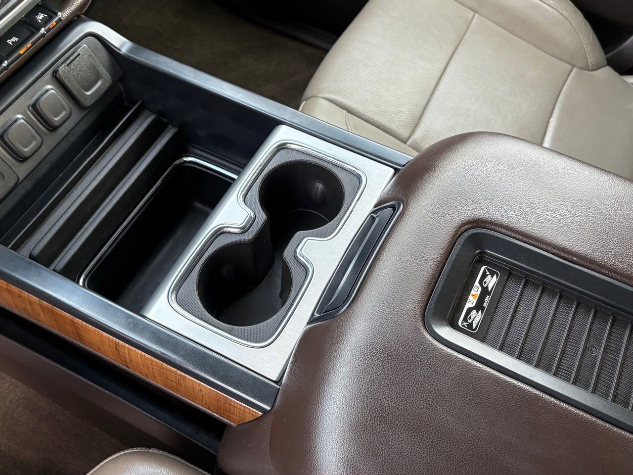 Used 2017 GMC Sierra 1500 SLT image 24