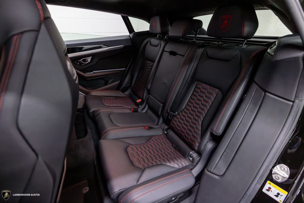 Used 2019 Lamborghini Urus AWD/4WD image 38