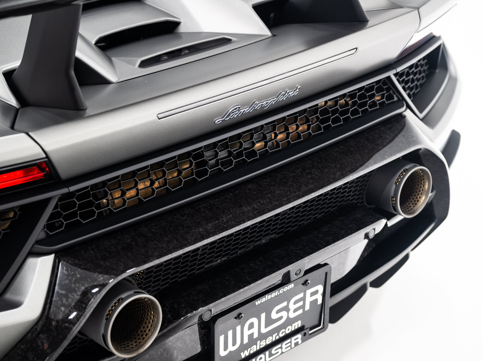 Used 2018 Lamborghini Huracan Performante AWD/4WD image 19