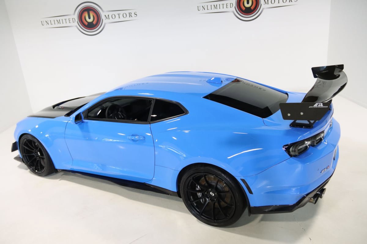 Used 2022 Chevrolet Camaro ZL1 RWD image 12