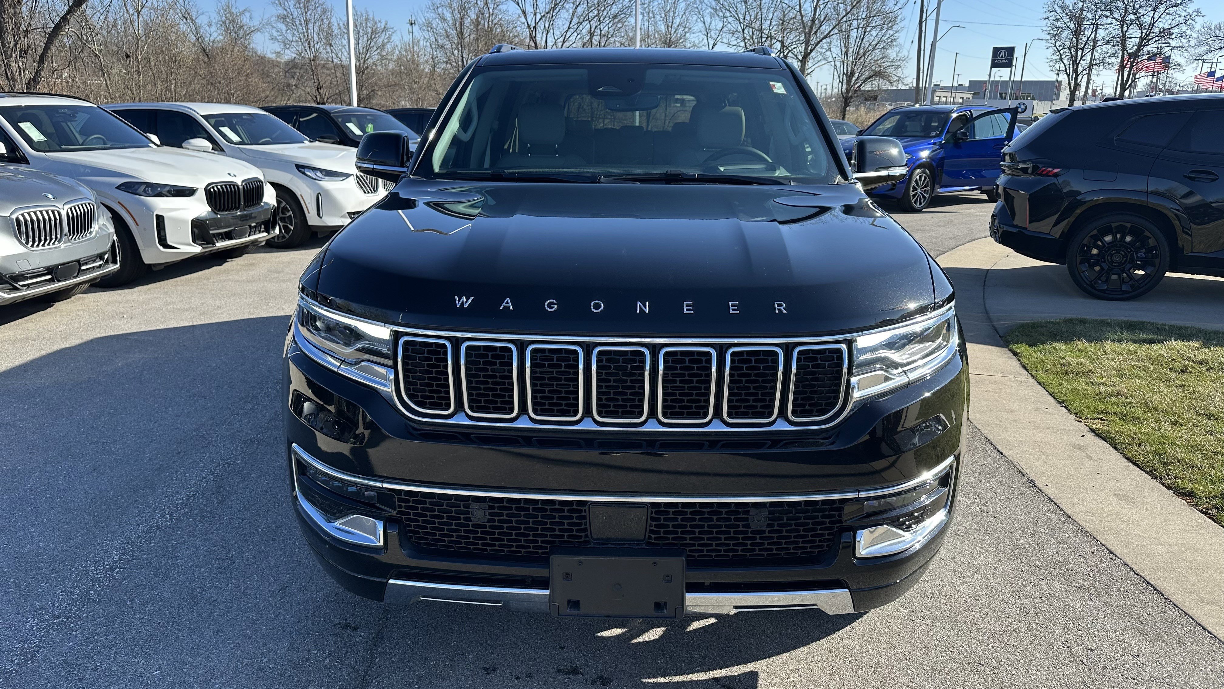 Used 2024 Jeep Wagoneer L Series III w/ Premium Group I image 3