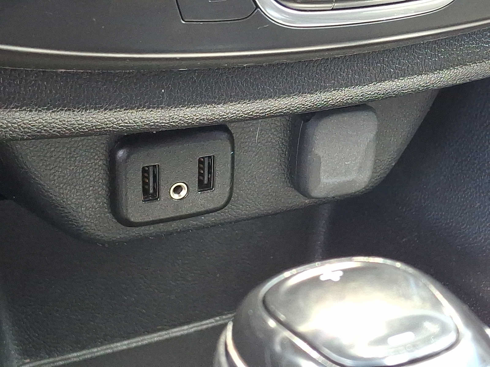 Used 2019 Chevrolet Traverse LS FWD image 25