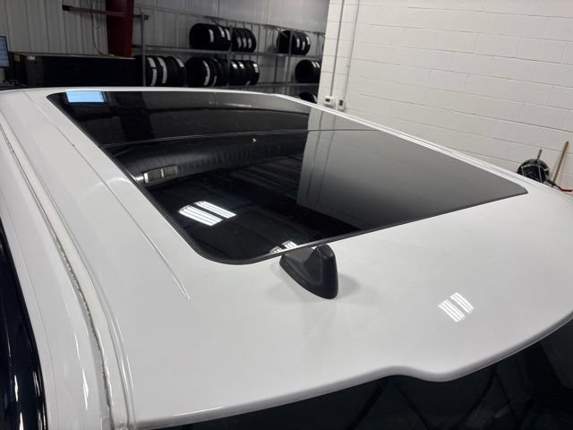 Used 2019 Ford F150 XLT w/ Equipment Group 302A Luxury AWD/4WD image 16