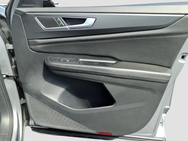 Used 2024 Volkswagen Atlas Cross Sport SEL R-Line AWD/4WD image 20