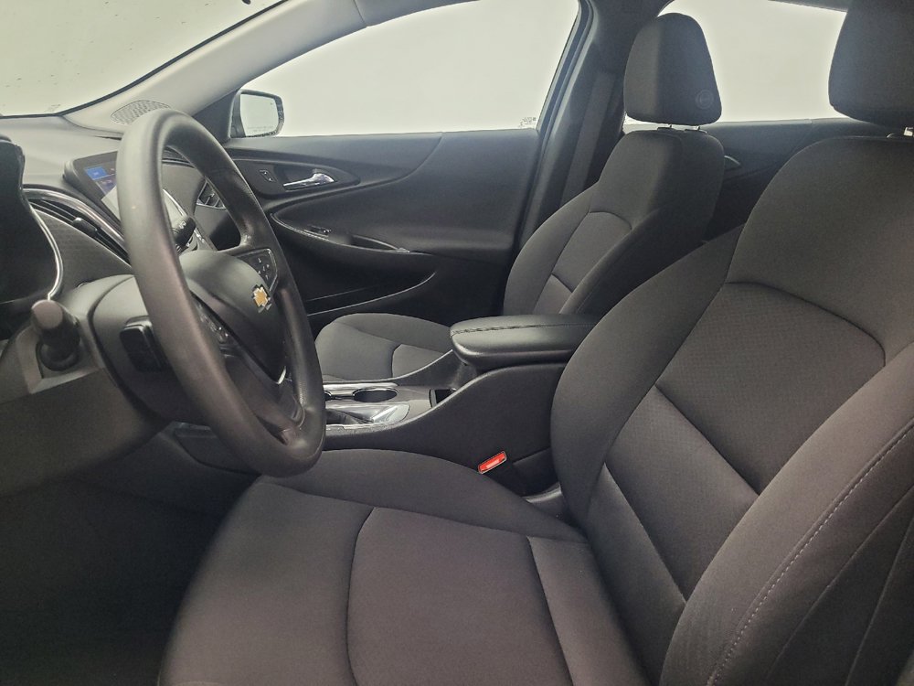 Used 2021 Chevrolet Malibu LT FWD image 17