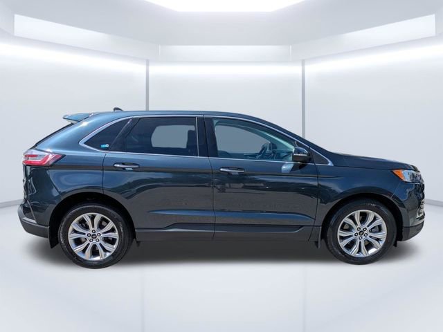 Used 2024 Ford Edge Titanium image 3