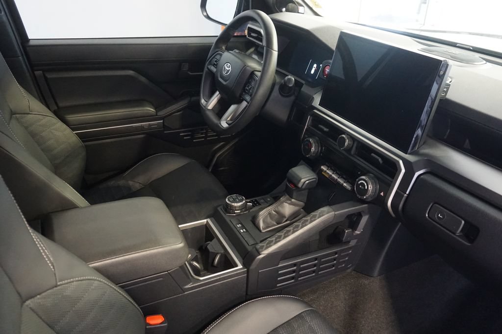 Used 2025 Toyota 4Runner TRD Off-Road Premium AWD/4WD image 29