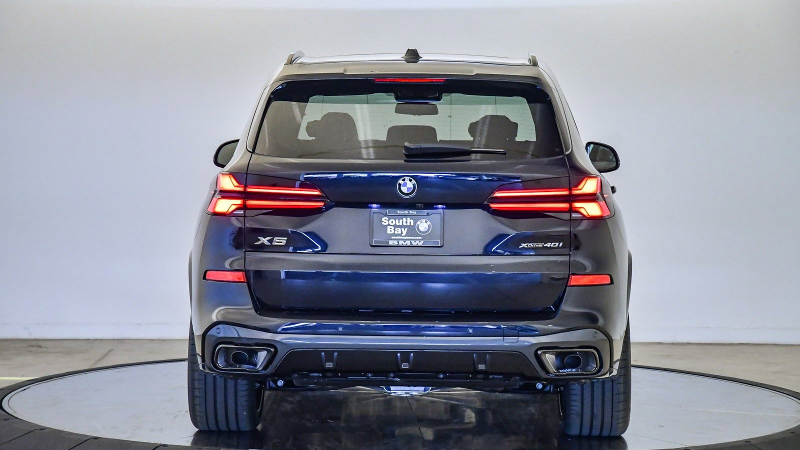 New 2026 BMW X5 xDrive40i w/ M Sport Package image 3