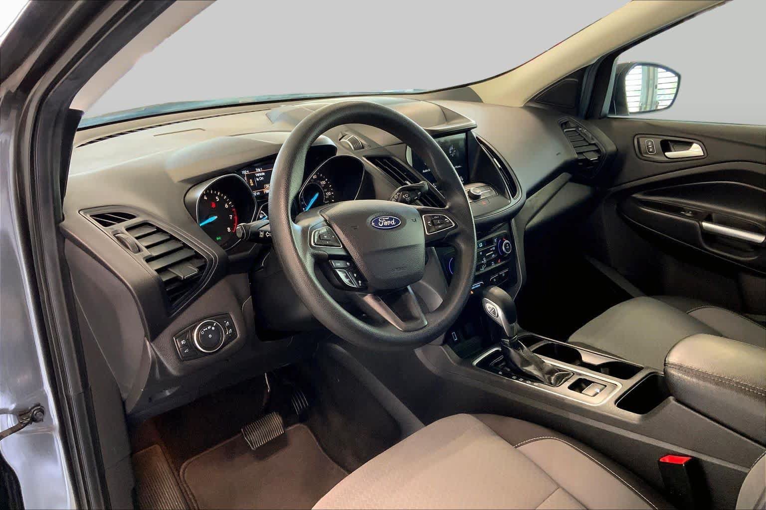Used 2019 Ford Escape SE FWD image 18