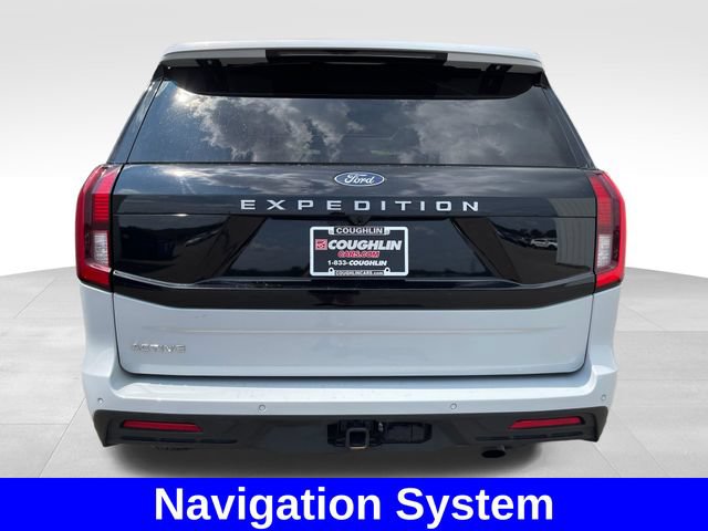 Used 2025 Ford Expedition Active AWD/4WD image 4