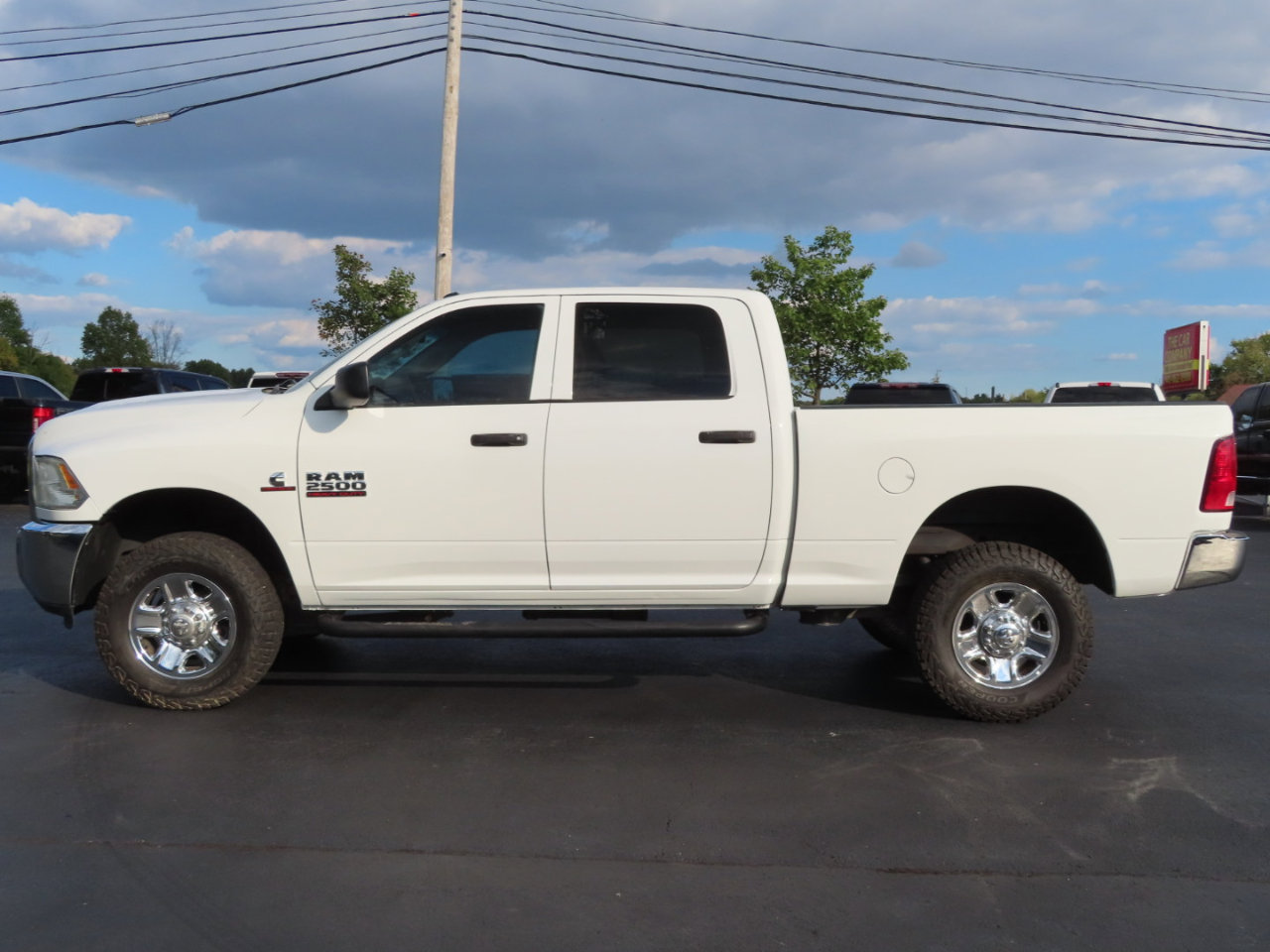 Used 2018 RAM 2500 Tradesman w/ Chrome Appearance Group image 3