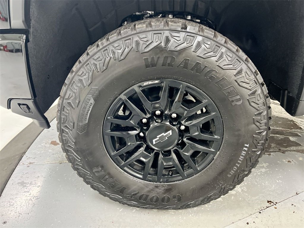 New 2026 Chevrolet Silverado 2500 ZR2 image 27