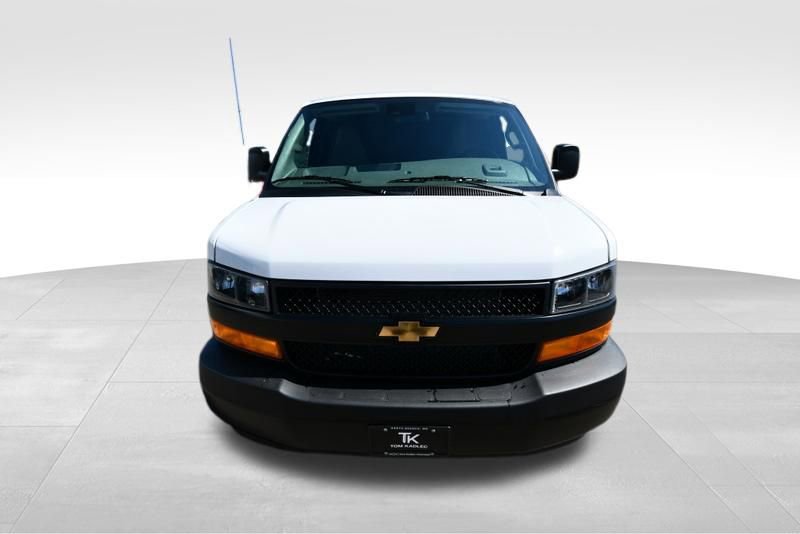 New 2026 Chevrolet Express 2500 Extended w/ Cold Climate Package RWD image 9