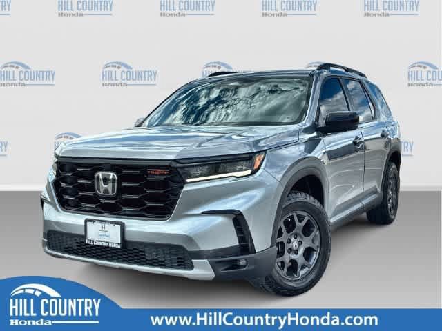 Certified 2025 Honda Pilot TrailSport