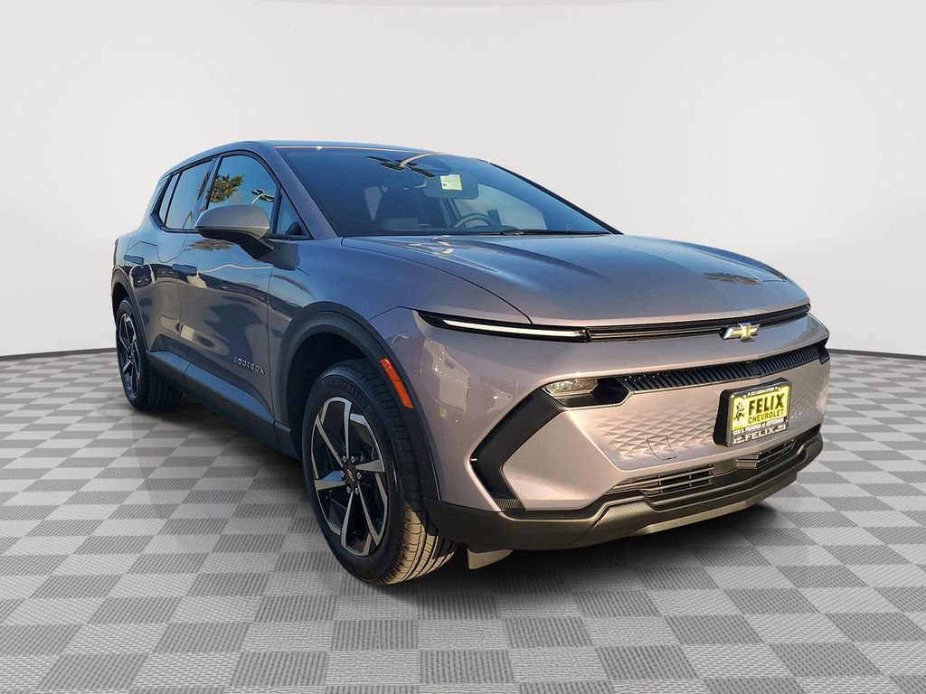 New 2026 Chevrolet Equinox EV LT image 2