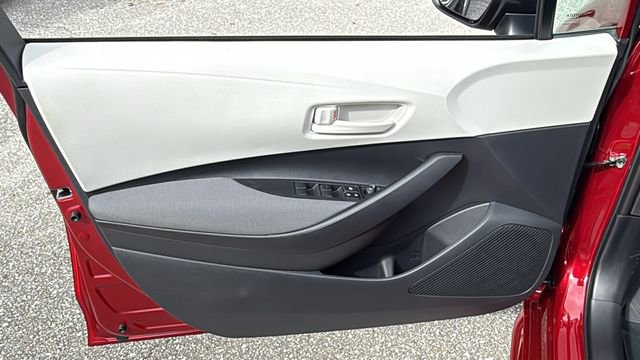 Used 2025 Toyota Corolla LE image 18