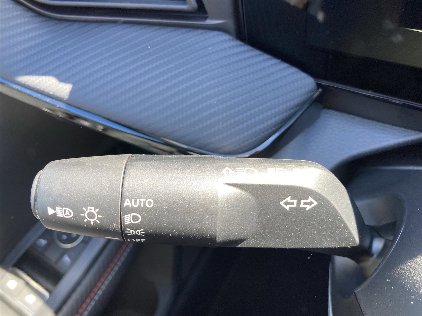 New 2026 Nissan Kicks SR image 20