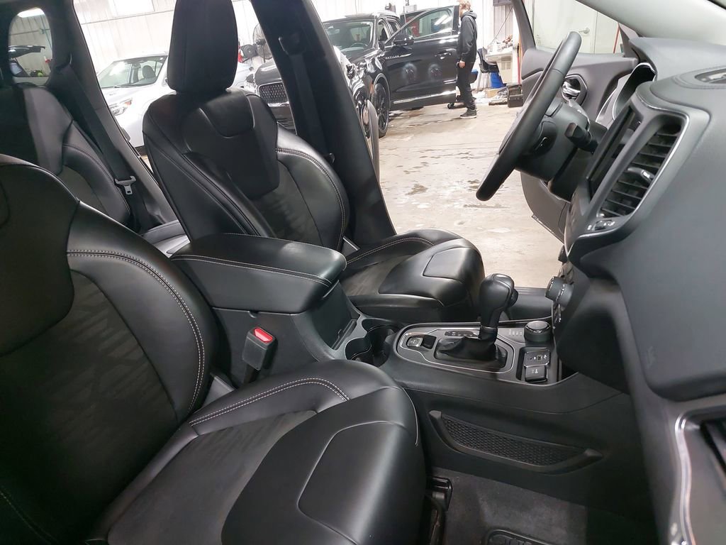 Used 2022 Jeep Cherokee Latitude image 10