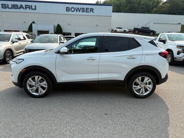 Used 2024 Buick Encore GX Preferred w/ Comfort Package AWD/4WD image 2
