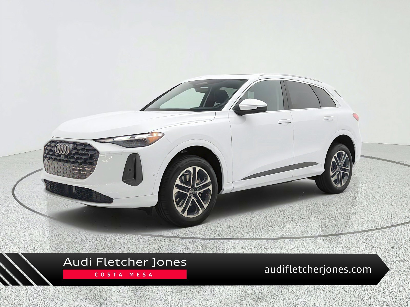 Used 2025 Audi Q5 Premium w/ Convenience Package