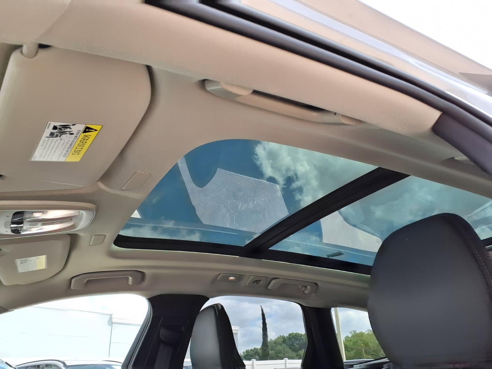 Certified 2023 Volvo XC60 B5 Ultimate image 24