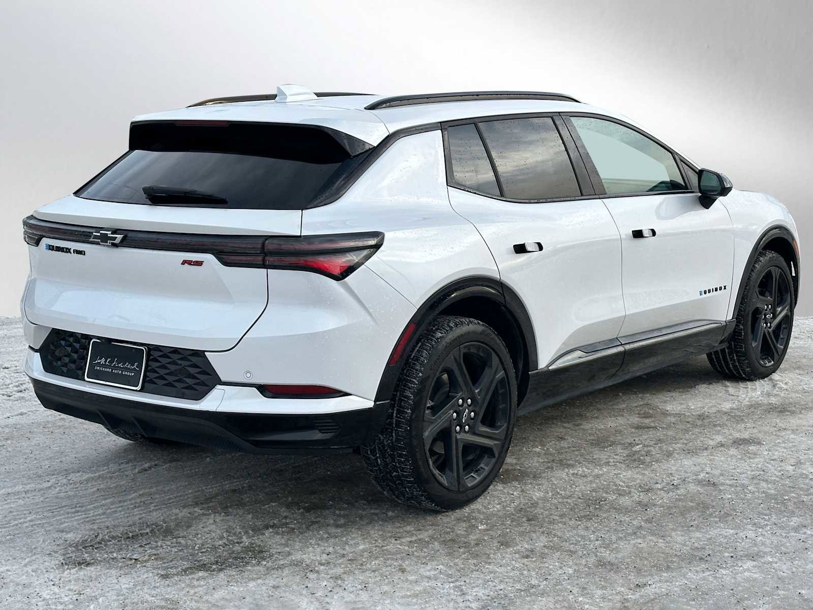 Used 2024 Chevrolet Equinox EV RS image 3