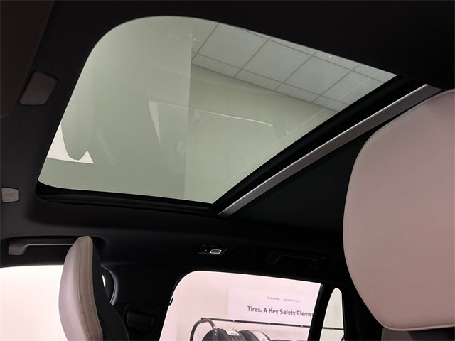 Certified 2025 Volvo XC90 B6 Plus image 20