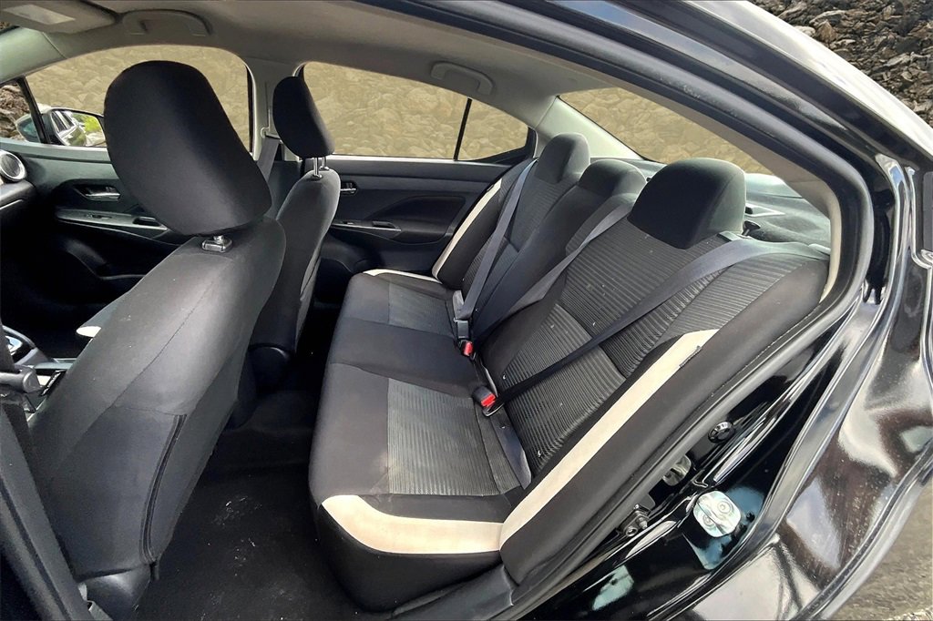 Used 2021 Nissan Versa SV image 24