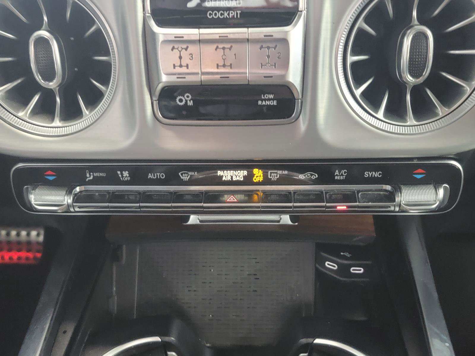 Used 2025 Mercedes-Benz G 63 AMG 4MATIC image 24