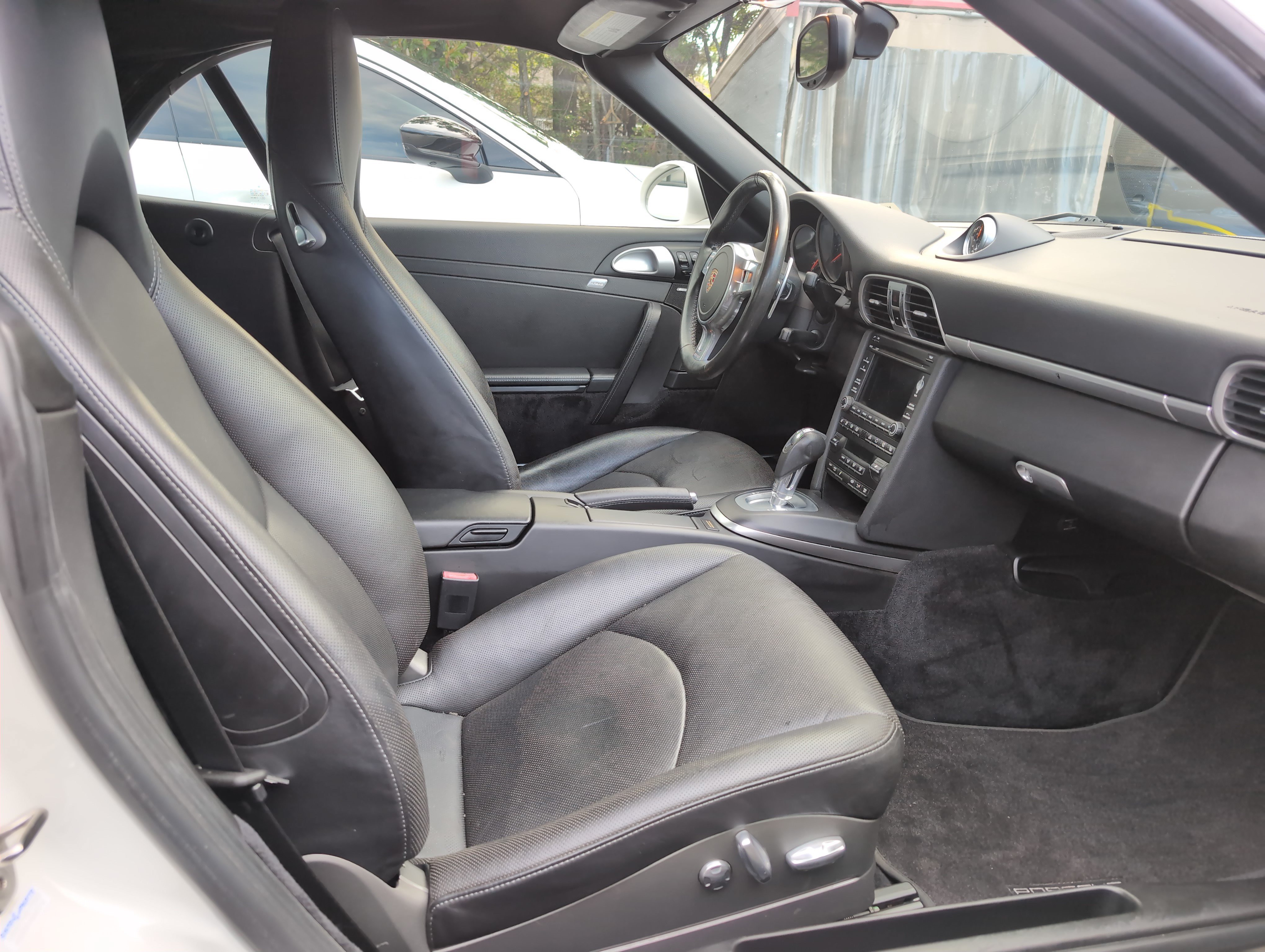 Used 2011 Porsche 911 Carrera GTS RWD image 30