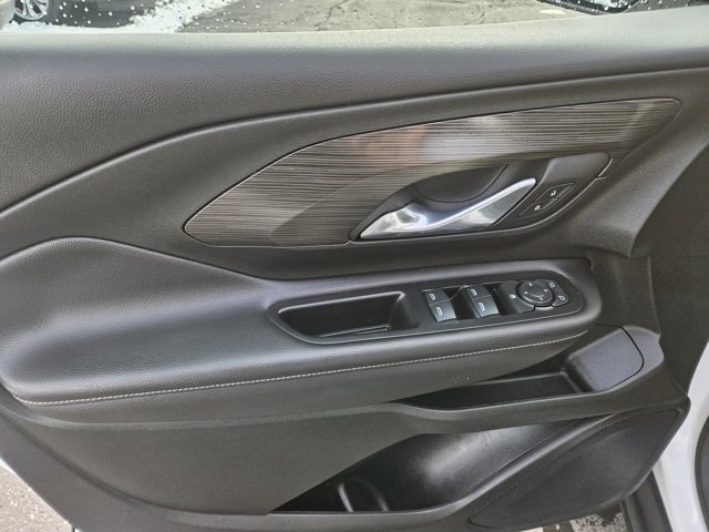 Used 2022 GMC Terrain SLE w/ Driver Convenience Package image 22