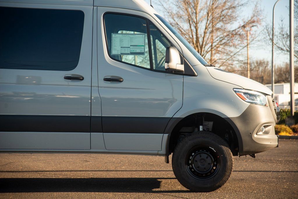 New 2025 Mercedes-Benz Sprinter 2500 image 9