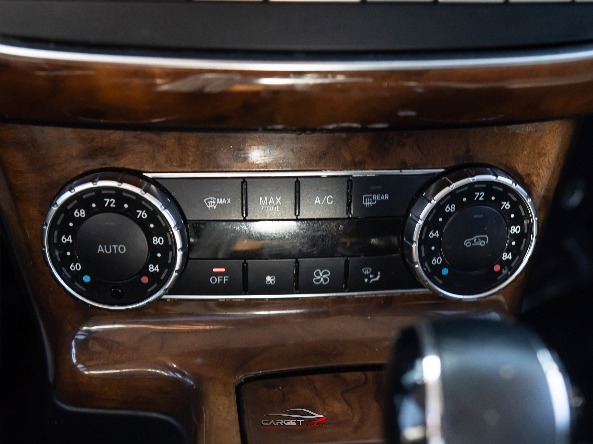 Used 2013 Mercedes-Benz G 550 image 32