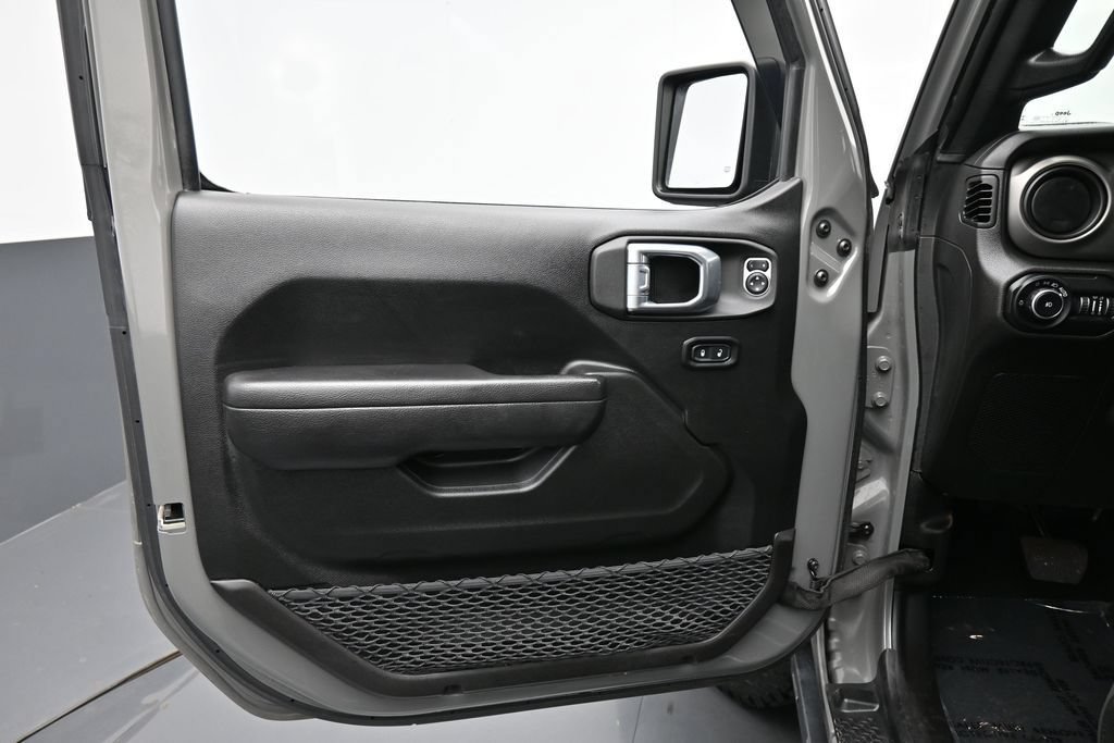 Used 2022 Jeep Wrangler Unlimited Sport AWD/4WD image 16