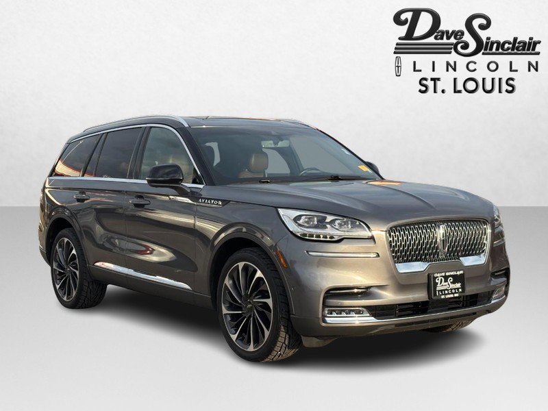 Used 2022 Lincoln Aviator Reserve w/ Equipment Group 201A image 3