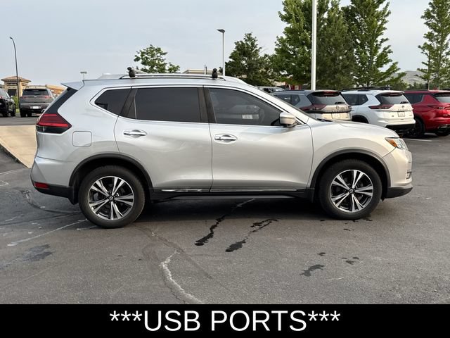 Used 2017 Nissan Rogue SL w/ SL Premium Package AWD/4WD image 3