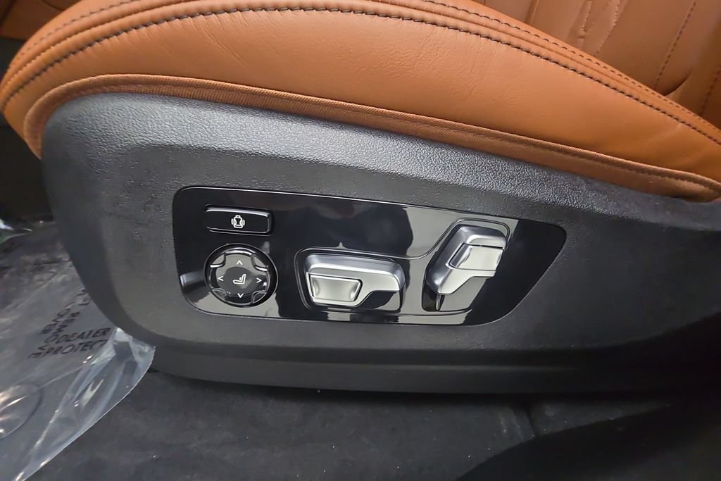 New 2027 BMW X7 M60i AWD/4WD image 14