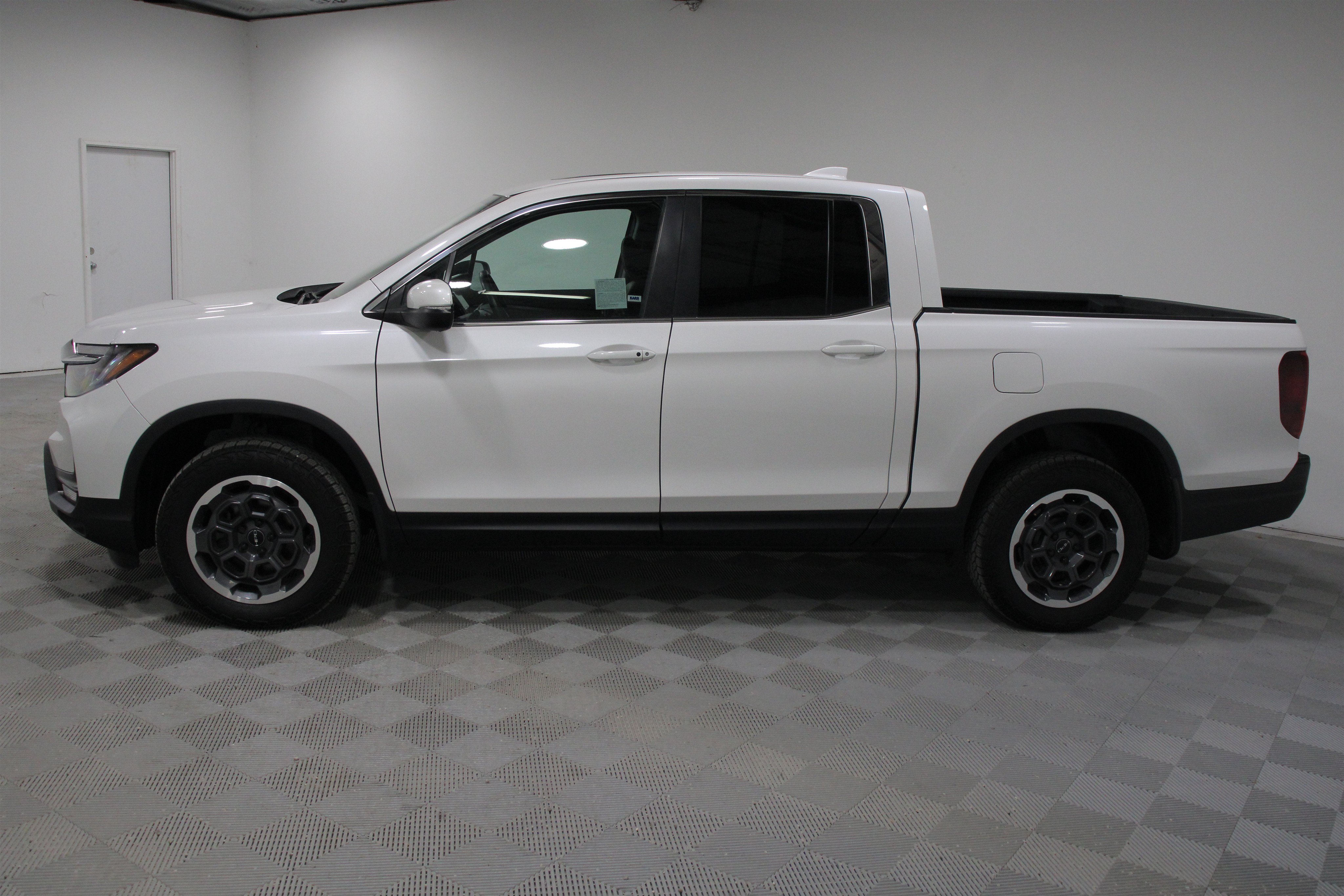 Used 2024 Honda Ridgeline RTL+ image 34