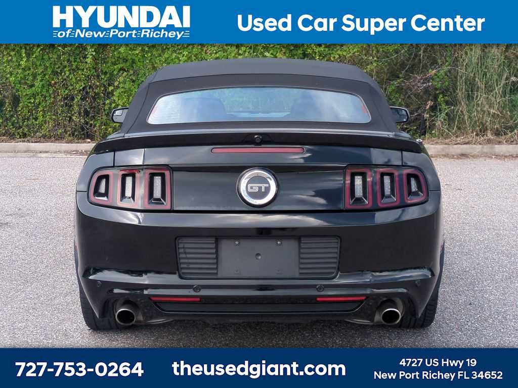 Used 2013 Ford Mustang GT Premium w/ Security Pkg RWD image 4