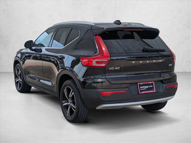 Used 2023 Volvo XC40 B5 Plus w/ Driver Assist Package AWD/4WD image 8