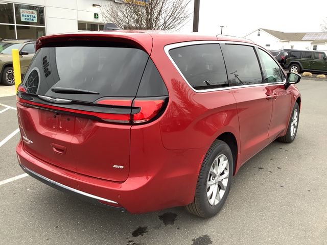New 2026 Chrysler Pacifica Select image 8