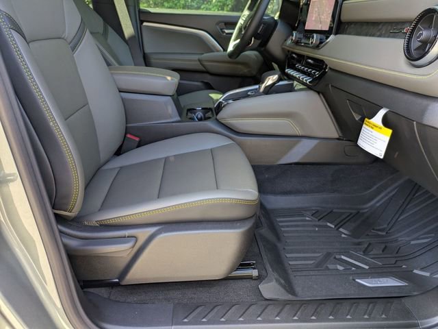 New 2026 Chevrolet Colorado ZR2 w/ Technology Package AWD/4WD image 37
