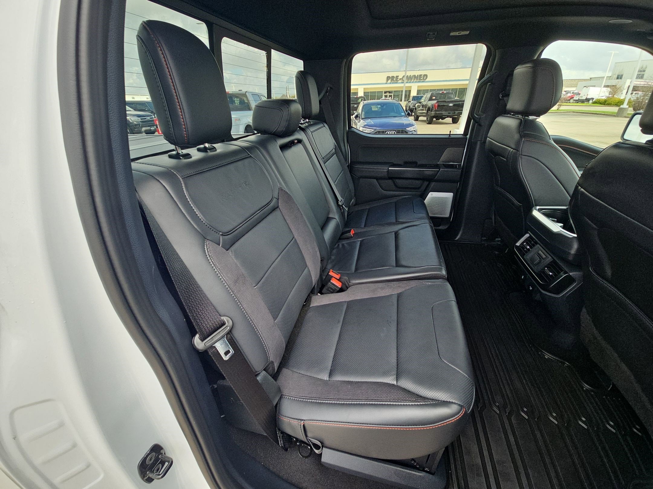 Used 2025 Ford F150 Raptor AWD/4WD image 31